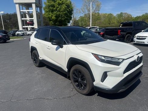 Used 2022 Toyota RAV4 XSE w/ XSE Grade Weather Package image 5