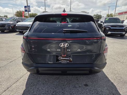 Used 2024 Hyundai Kona SEL FWD image 11