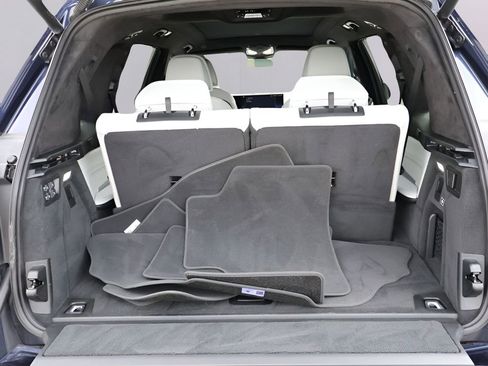 Used 2023 BMW X7 xDrive40i w/ Executive Package AWD/4WD image 17