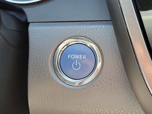 Used 2023 Toyota Camry XLE image 33