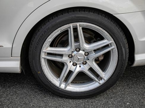 Used 2011 Mercedes-Benz C 300 Sedan image 12