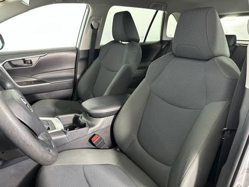 Used 2023 Toyota RAV4 LE AWD/4WD image 13