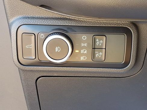 Used 2025 Ford Explorer ST AWD/4WD image 18