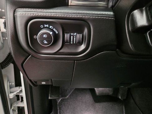 Used 2019 RAM 2500 Limited image 38