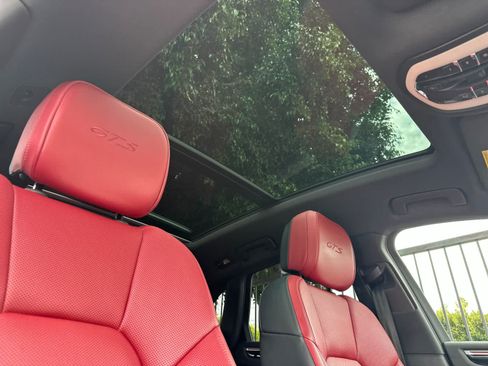 Certified 2022 Porsche Macan GTS AWD/4WD image 18