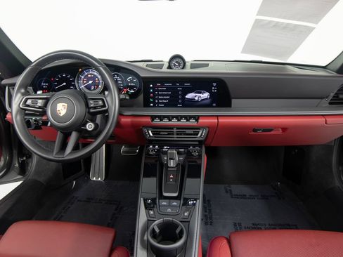 Certified 2022 Porsche 911 Cabriolet image 40
