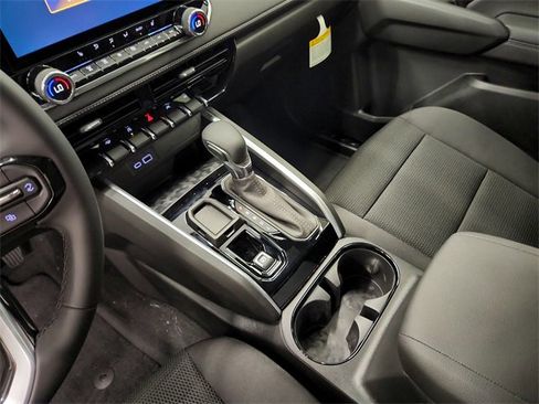 New 2026 Chevrolet Colorado LT image 22