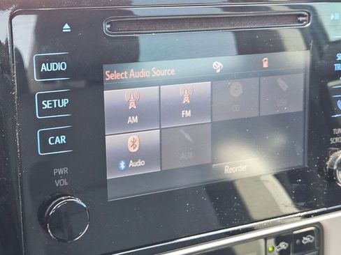 Used 2017 Toyota Corolla LE w/ Carpet Mat Package (TMS) FWD image 11