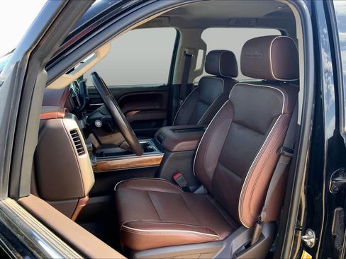 Used 2018 Chevrolet Silverado 1500 High Country AWD/4WD image 8
