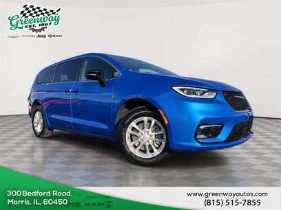 New 2026 Chrysler Pacifica Select