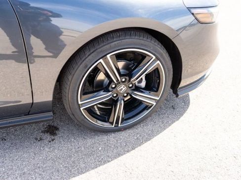 Used 2025 Honda Accord SE image 9