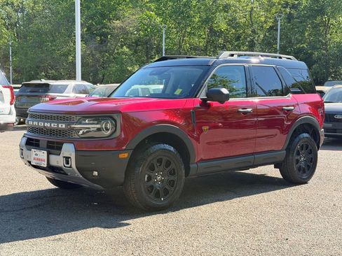 Used 2025 Ford Bronco Sport Badlands AWD/4WD image 3