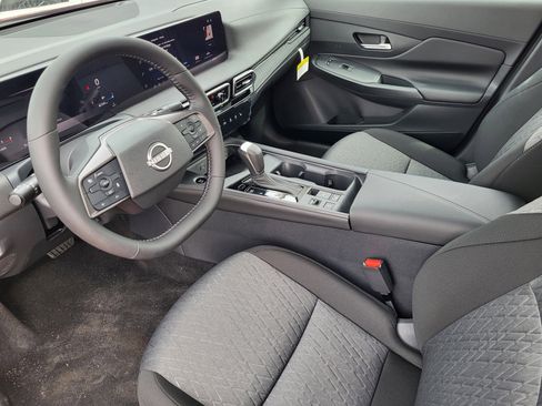 New 2026 Nissan Sentra SV FWD image 9