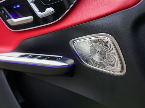 Used 2025 Mercedes-Benz GLC 43 AMG 4MATIC image 25