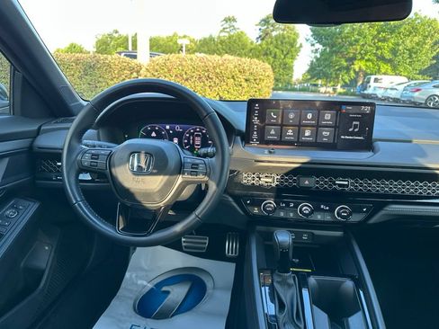 Used 2025 Honda Accord Sport image 17