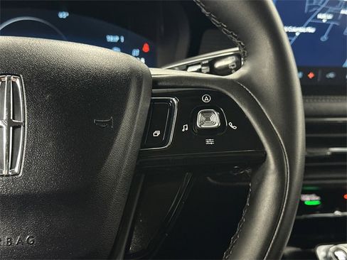 Used 2023 Lincoln Corsair FWD w/ Rear Removable Package Tray image 22