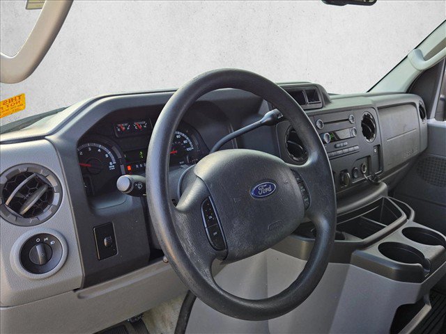 Used 2013 Ford E-350 and Econoline 350 XLT RWD image 16