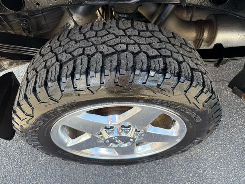 Used 2012 GMC Sierra 2500 Denali w/ Suspension Package, Off-Road AWD/4WD image 17