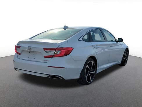 Used 2018 Honda Accord Sport image 6