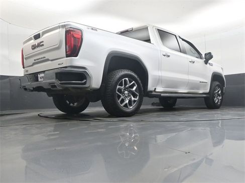 Used 2023 GMC Sierra 1500 SLT image 39