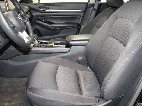 Used 2023 Nissan Altima 2.5 SV FWD image 16
