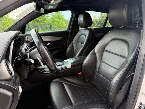 Used 2020 Mercedes-Benz GLC 300 4MATIC Coupe image 36