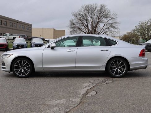 Used 2018 Volvo S90 T5 Momentum w/ Convenience Package image 8