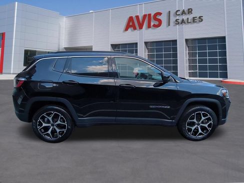 Used 2025 Jeep Compass Limited AWD/4WD image 5