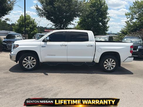 Used 2017 Toyota Tundra Limited w/ Limited Premium Package AWD/4WD image 6