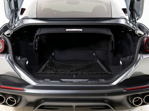 Certified 2019 Ferrari Portofino RWD image 42