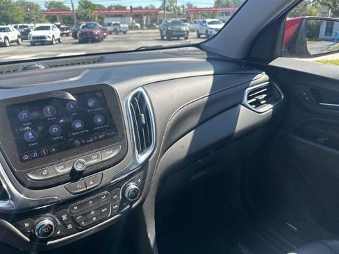 Used 2023 Chevrolet Equinox Premier FWD image 16