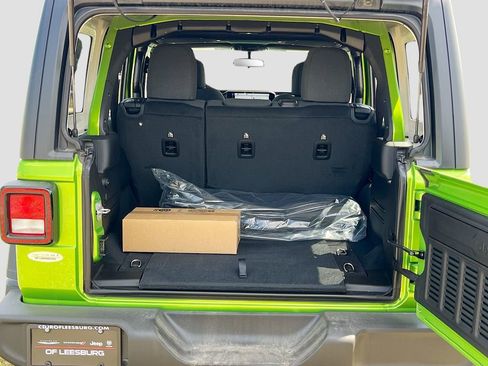 New 2025 Jeep Wrangler Unlimited Rubicon w/ Safety Group AWD/4WD image 23