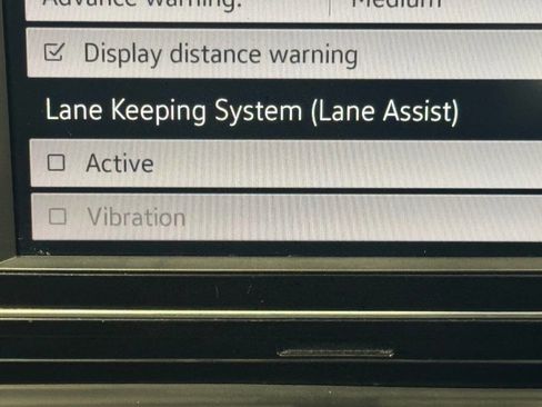 Used 2023 Volkswagen Jetta SE image 34