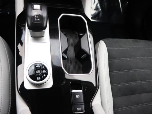 Used 2025 Mitsubishi Outlander SE AWD/4WD image 44