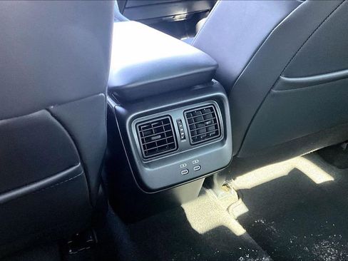 Used 2023 Toyota Crown XLE image 33