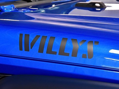 Used 2023 Jeep Wrangler Willys image 10