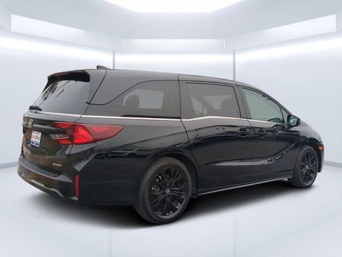 Used 2025 Honda Odyssey Sport-L image 3