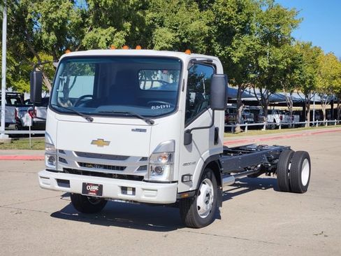 New 2024 Chevrolet Low Cab Forward RWD image 9