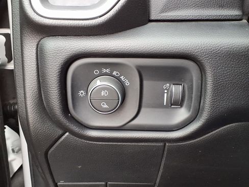 Used 2024 RAM 2500 Big Horn AWD/4WD image 21