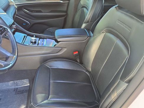 Certified 2022 Jeep Grand Cherokee L Overland image 15