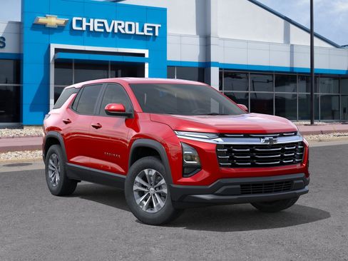 New 2026 Chevrolet Equinox LT w/ Convenience Package II AWD/4WD image 7