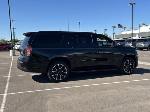 Certified 2024 Chevrolet Suburban RST w/ Luxury Package AWD/4WD image 5