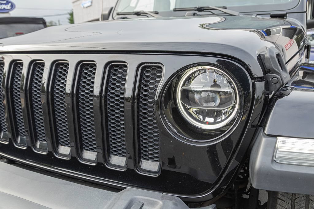 Used 2020 Jeep Wrangler Unlimited Sahara AWD/4WD image 13