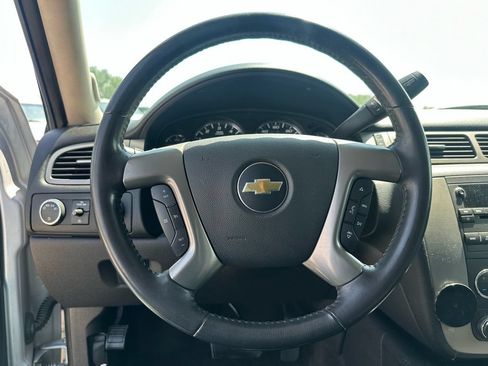 Used 2012 Chevrolet Avalanche LT w/ Suspension Package, Off-Road AWD/4WD image 38