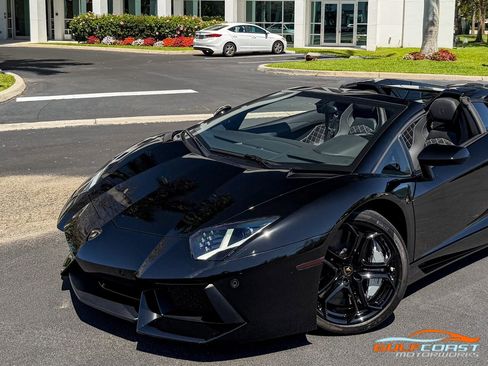 Used 2016 Lamborghini Aventador LP 700-4 image 10