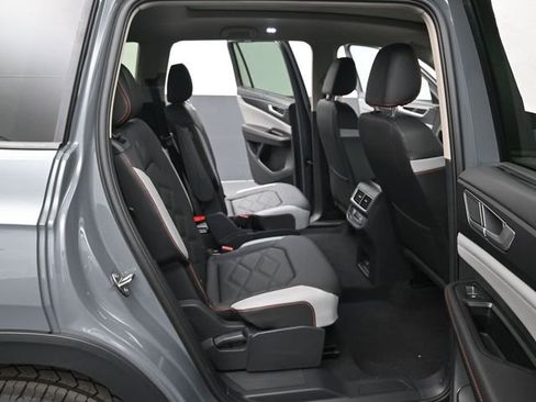 New 2026 Volkswagen Atlas Peak Edition image 13