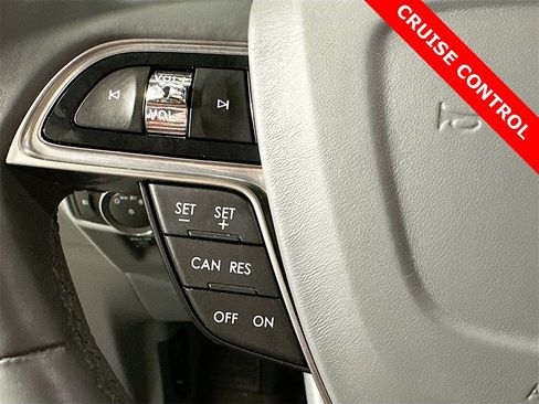 Used 2019 Lincoln Nautilus Reserve image 38