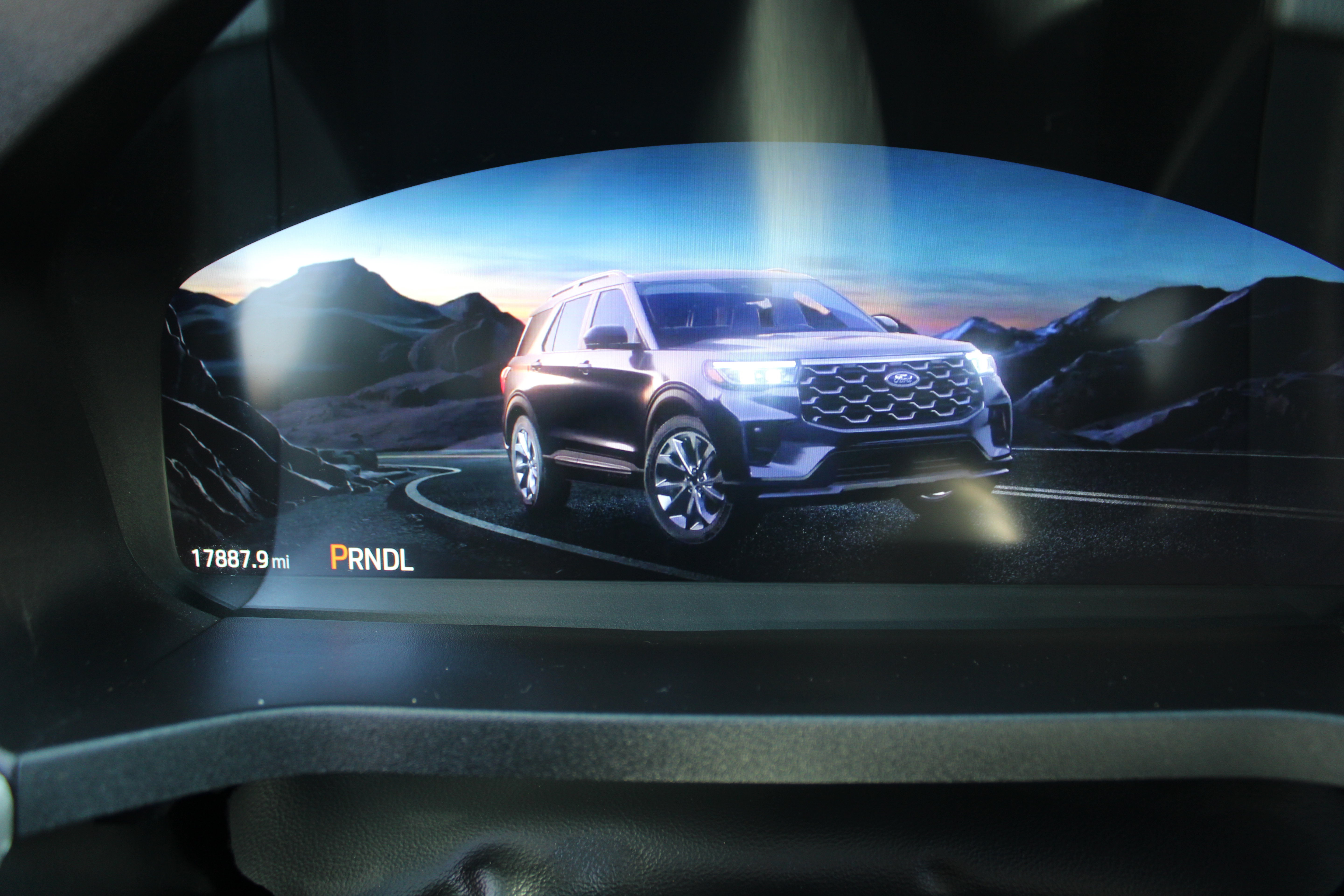 Used 2025 Ford Explorer Active RWD image 21