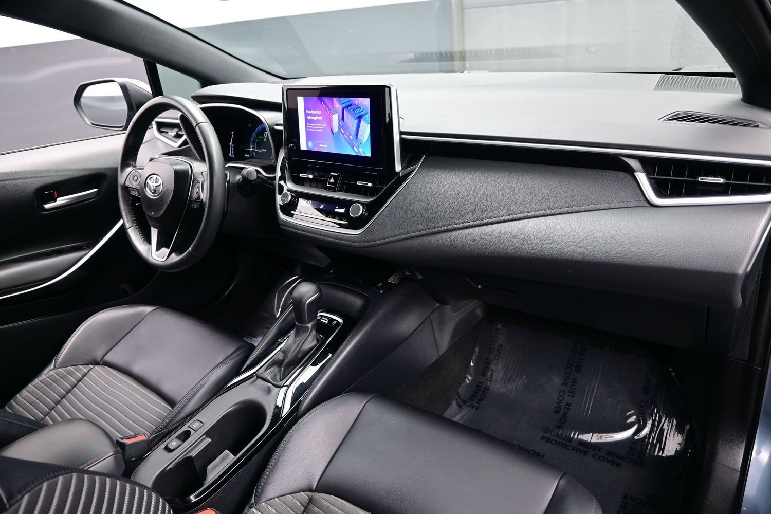 Used 2024 Toyota Corolla XSE FWD image 14