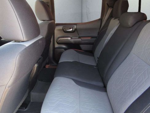 Used 2021 Toyota Tacoma TRD Off-Road RWD image 12